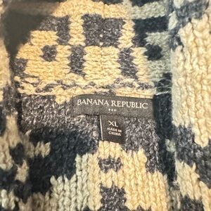 Banana Republic Cream and Navy Patterned Sweater